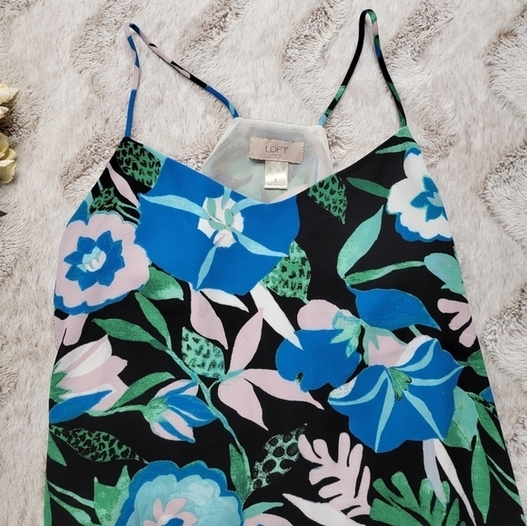✨️CL Loft Outlet Geometric Floral Print Sleevless Blouse Size S - Picture 3 of 12